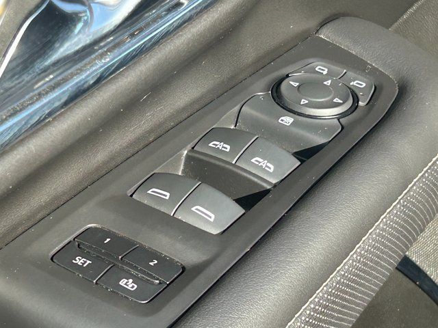 2023 GMC Yukon SLT - Photo 27
