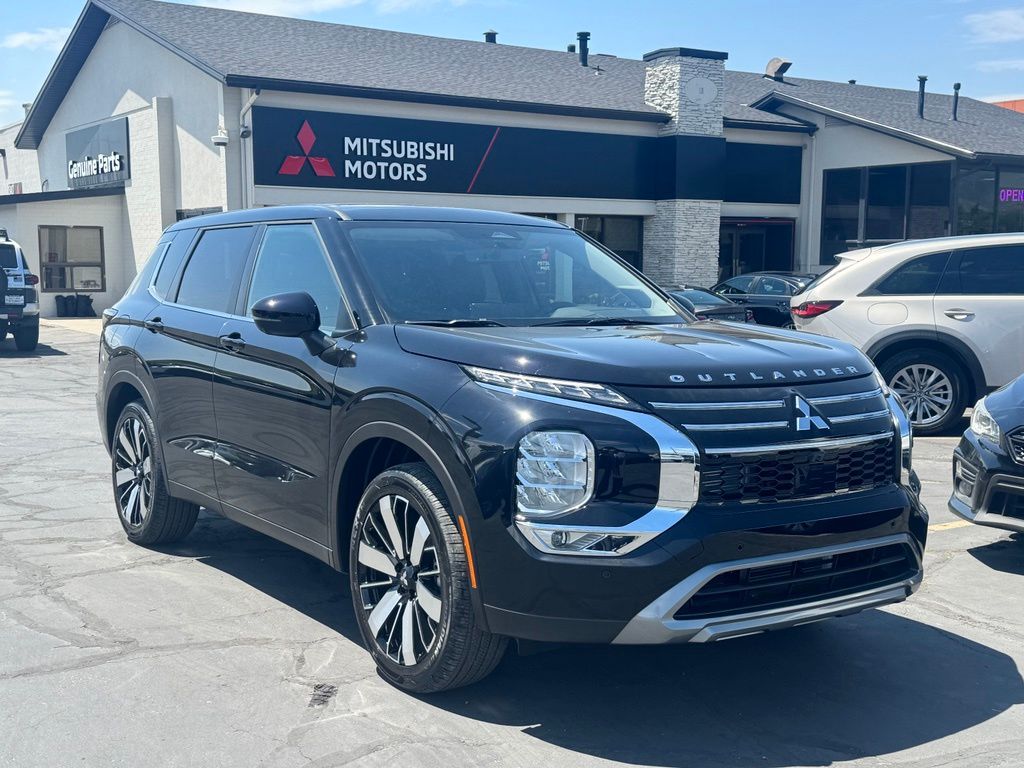 2026 Mitsubishi Outlander SE S-AWC's photo