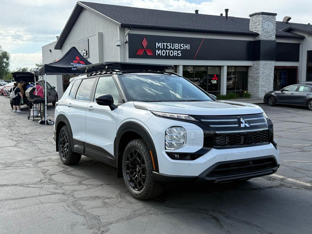 2026 Mitsubishi Outlander Trail Edition S-AWC's photo