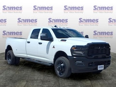 2026 Ram 3500 TRADESMAN CREW CAB 4X4 8' BOX Pickup