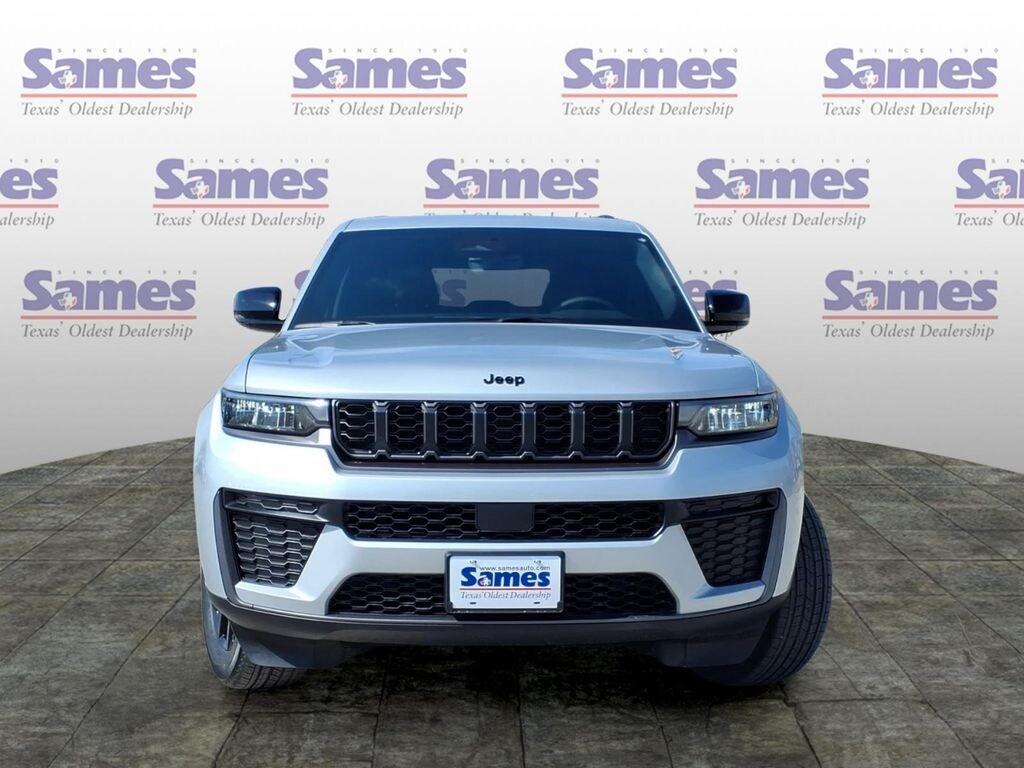 New 2026 Jeep Grand Cherokee LAREDO ALTITUDE 4X2 Sport Utility