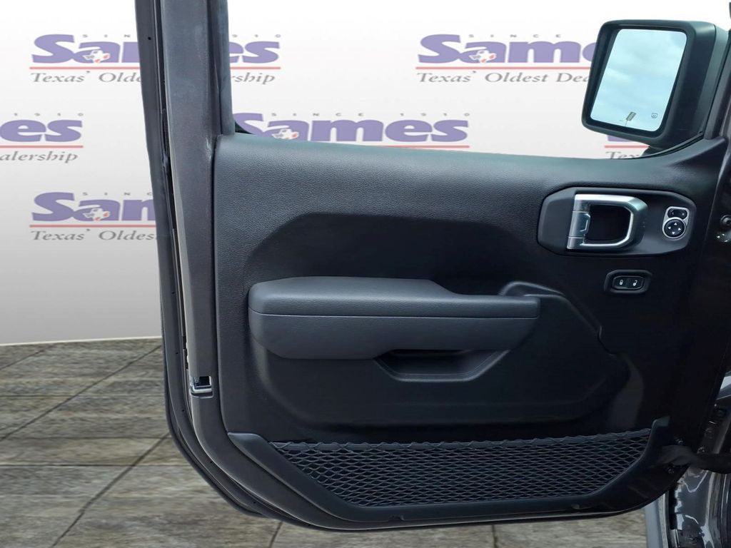 2026 Jeep Wrangler 4-Door Rubicon - Photo 9