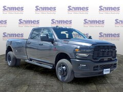 2026 Ram 3500 TRADESMAN CREW CAB 4X4 8' BOX Pickup