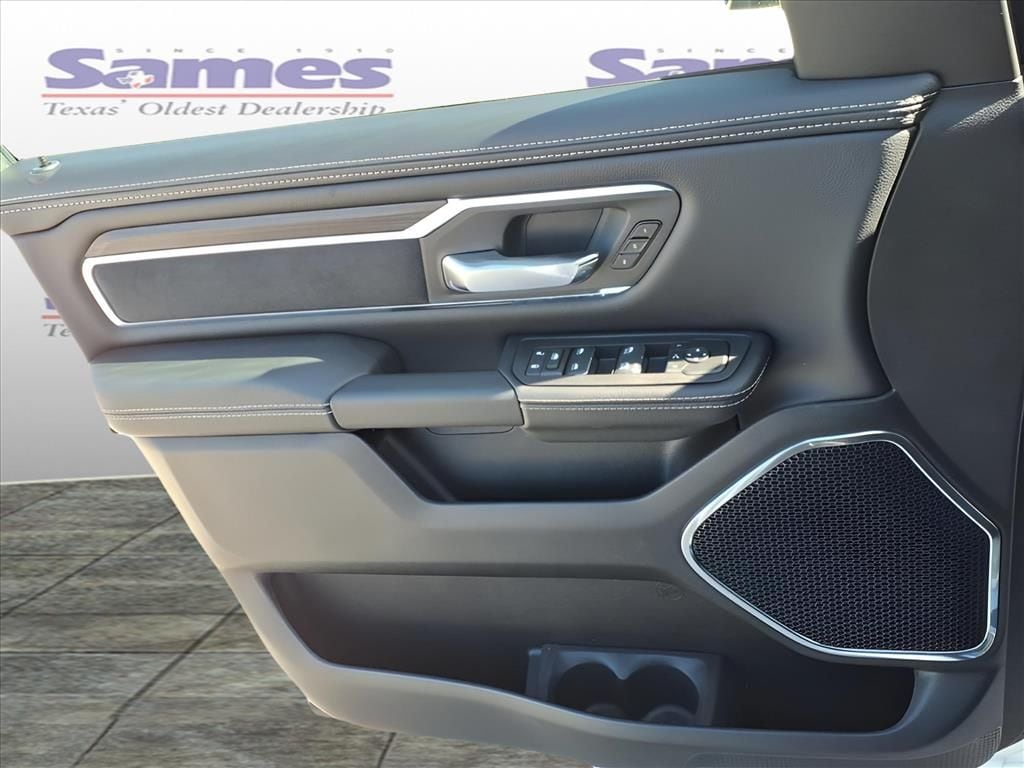 2026 RAM 1500 Laramie - Photo 9
