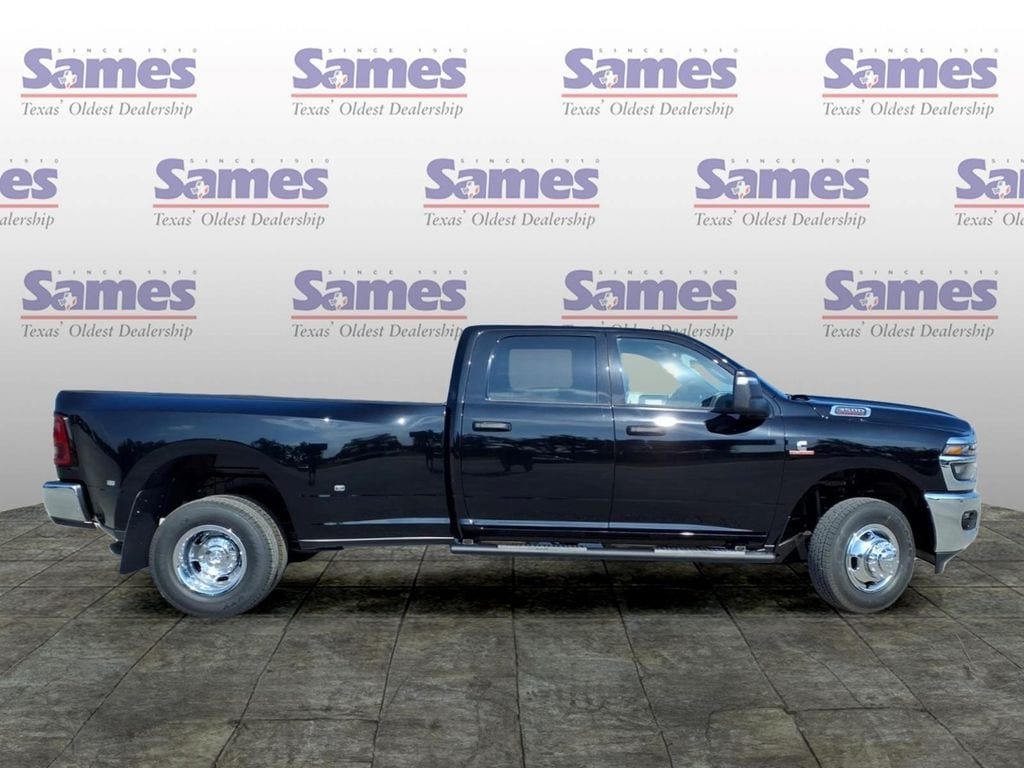 New 2026 Ram 3500 TRADESMAN CREW CAB 4X4 8' BOX Pickup
