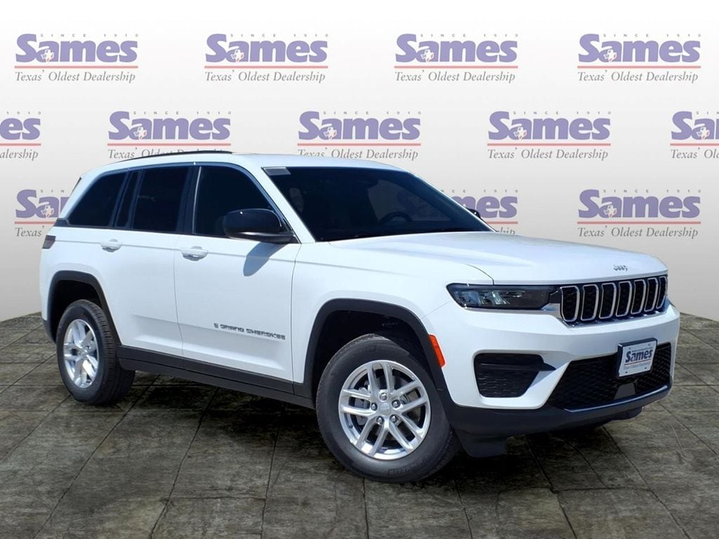 2026 Jeep Grand Cherokee Laredo