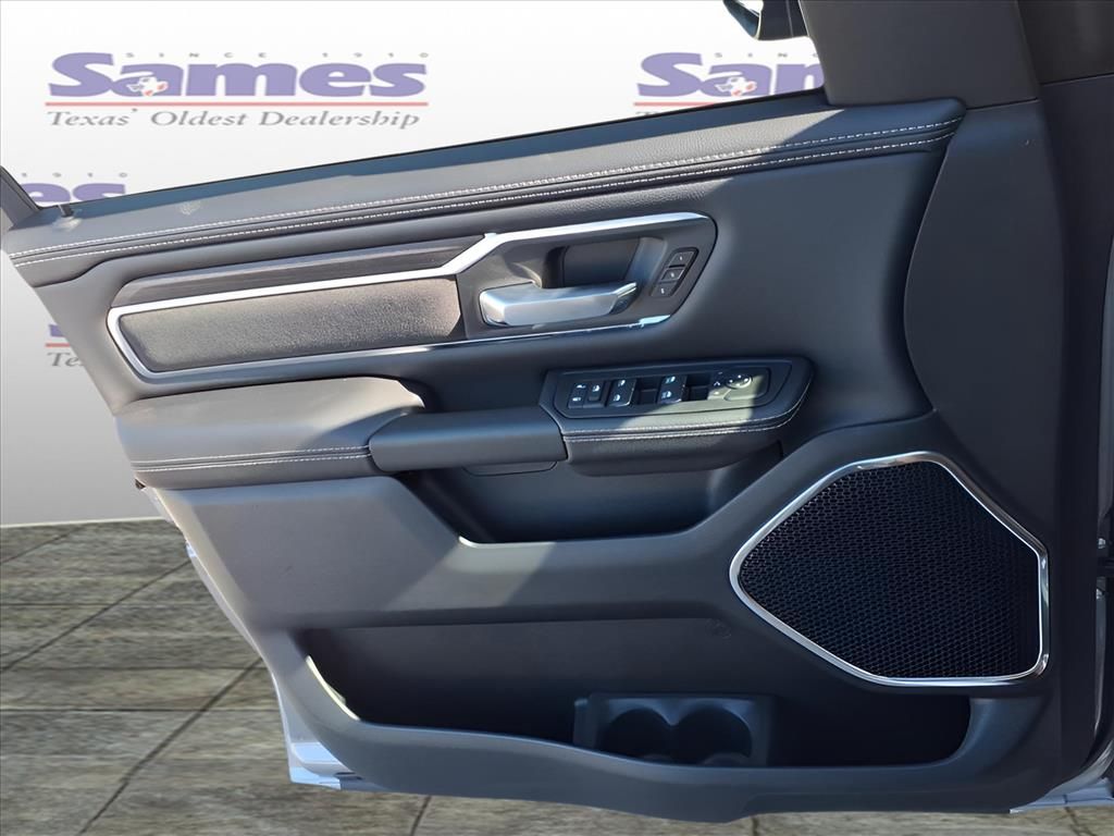 2026 RAM 1500 Laramie - Photo 9