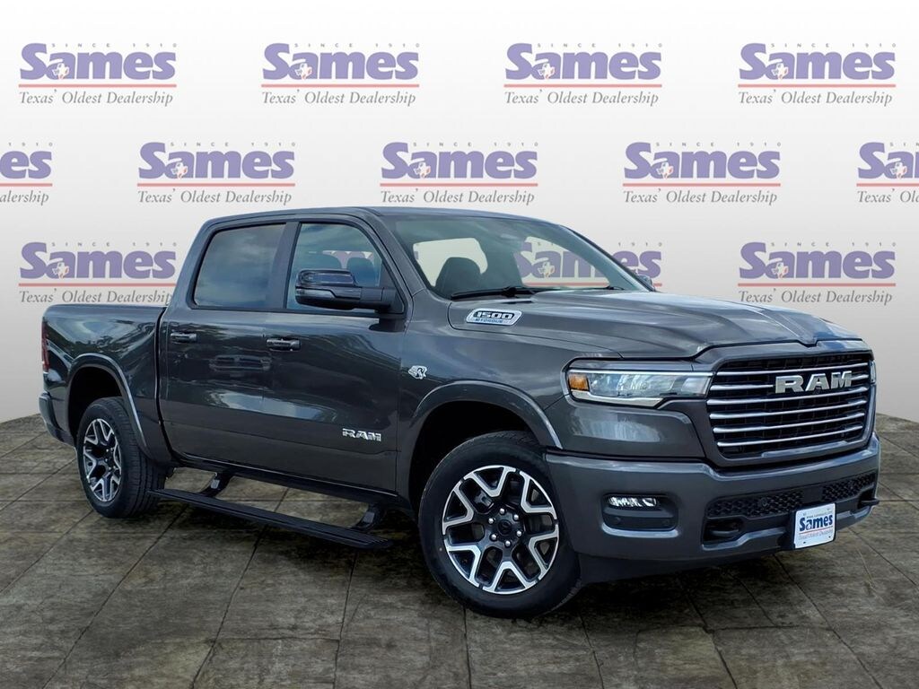 New 2026 Ram 1500 LARAMIE CREW CAB 4X4 5'7 BOX Pickup