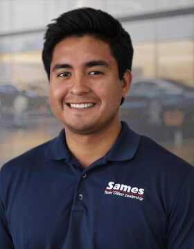 Staff member Francisco Santiago from ID_02726e