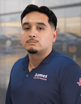 Staff member Ruben Lopez from ID_1fde76