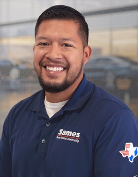 Staff member Larry Saavedra from ID_02726e