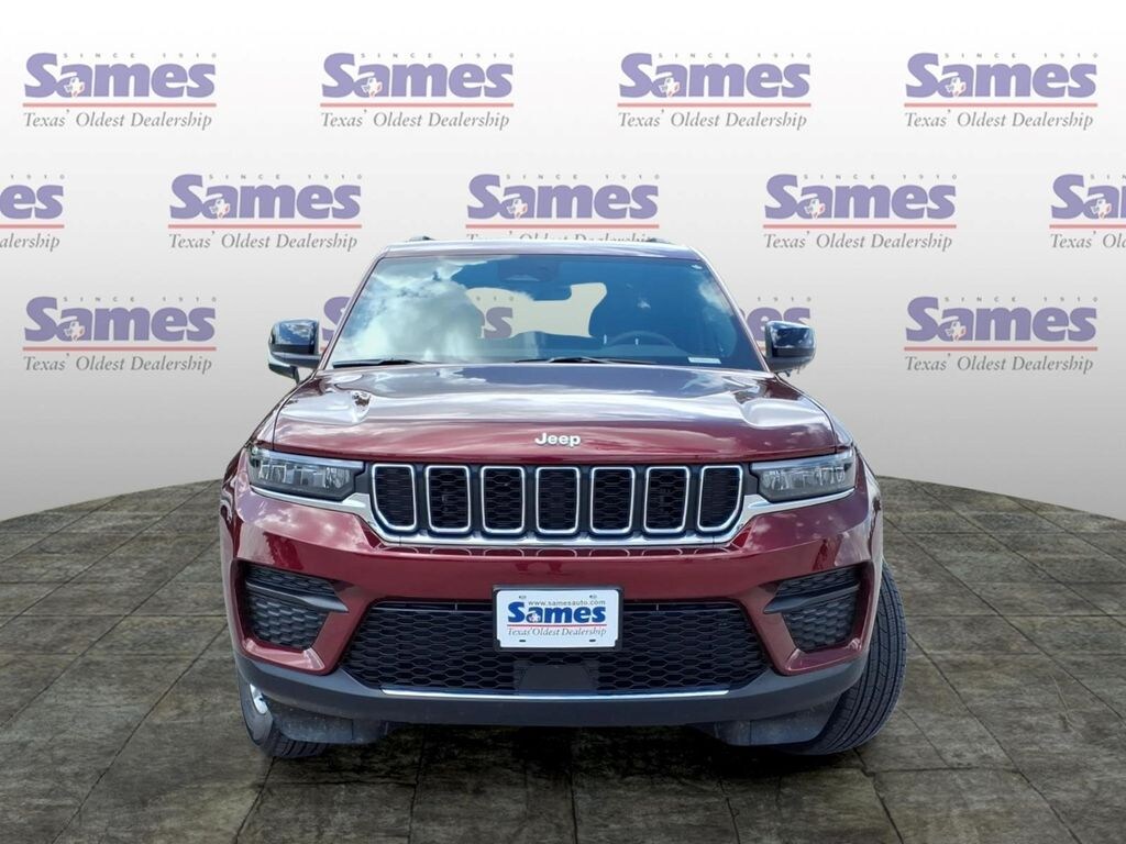 New 2026 Jeep Grand Cherokee LAREDO 4X2 Sport Utility