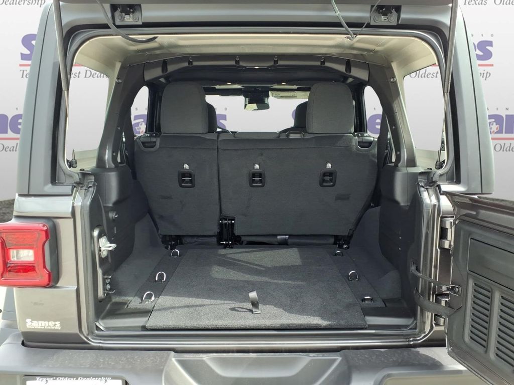 2026 Jeep Wrangler 4-Door Rubicon - Photo 8