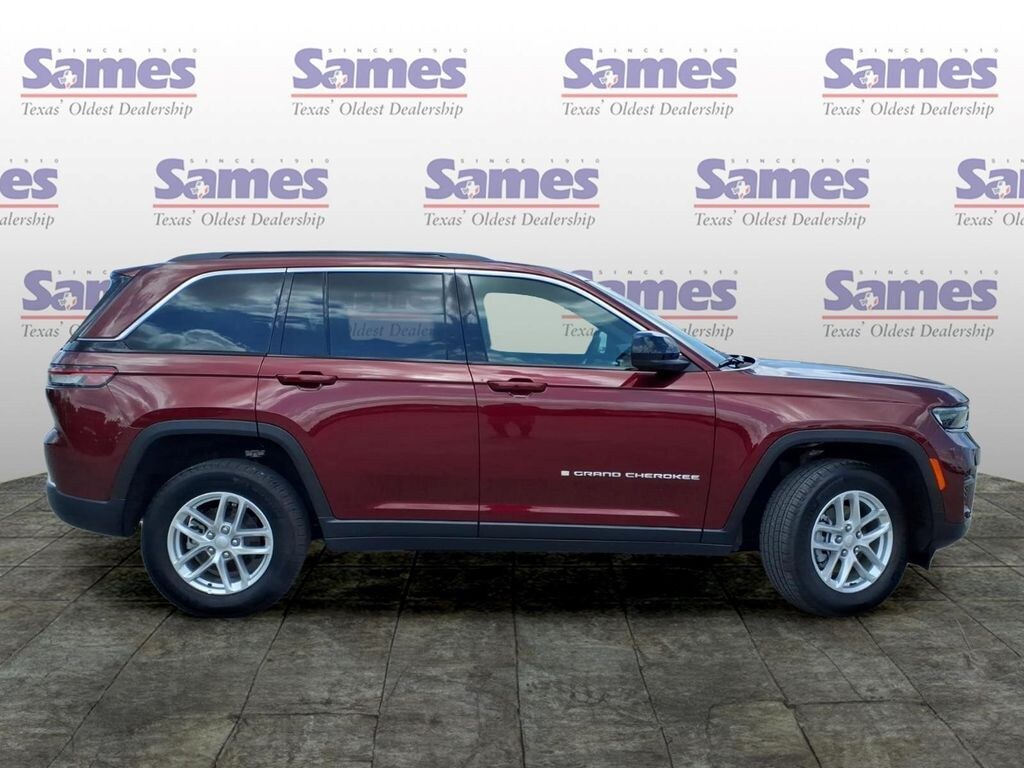 New 2026 Jeep Grand Cherokee LAREDO 4X2 Sport Utility