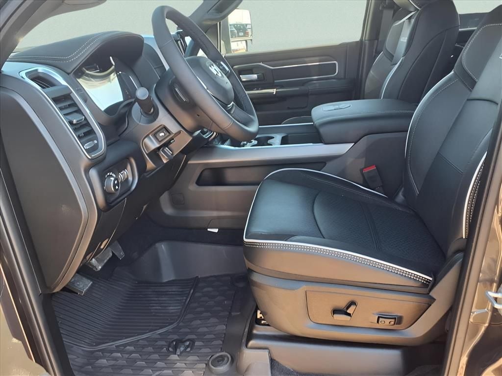 2026 RAM 2500 Laramie - Photo 6