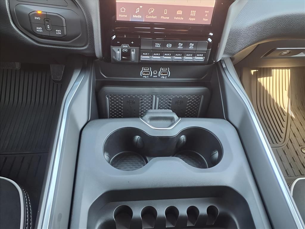 2026 RAM 2500 Laramie - Photo 13