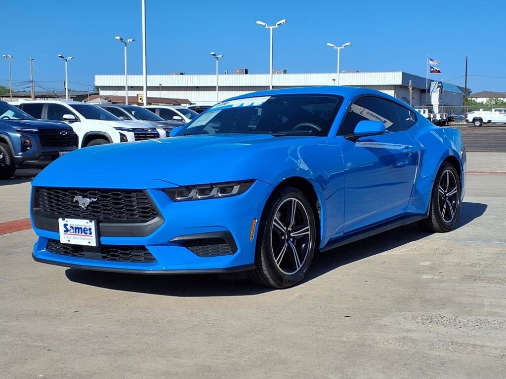 2024 Ford Mustang EcoBoost photo 3
