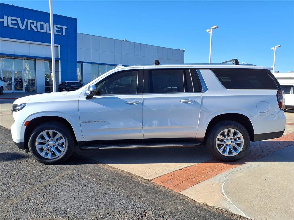 2024 Chevrolet Suburban Premier photo 4