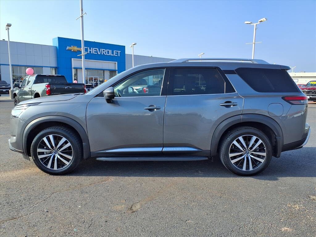 2024 Nissan Pathfinder Platinum photo 3