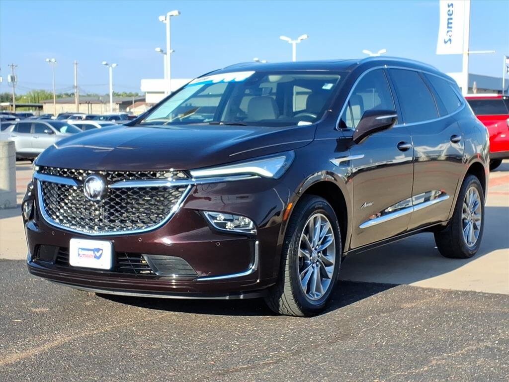 2023 Buick Enclave Avenir photo 3