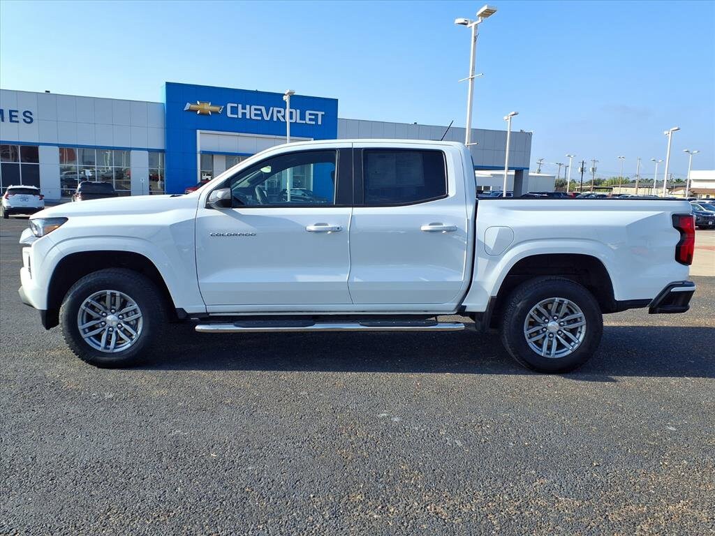 2023 Chevrolet Colorado LT photo 4