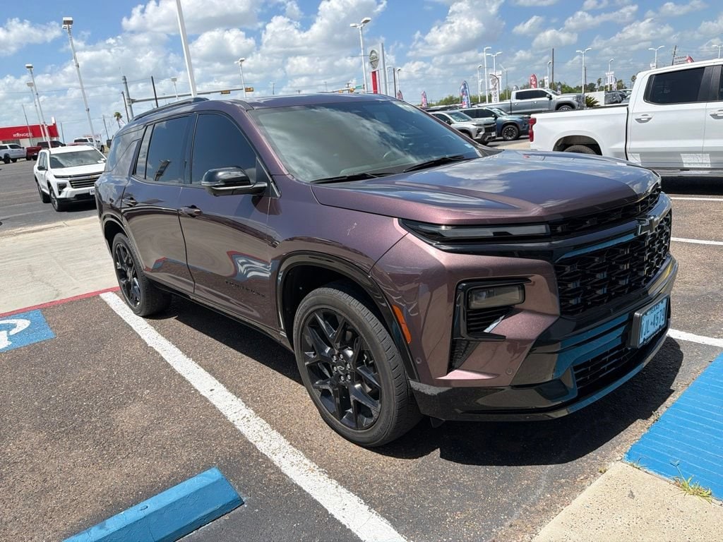 Used 2024 Chevrolet Traverse RS