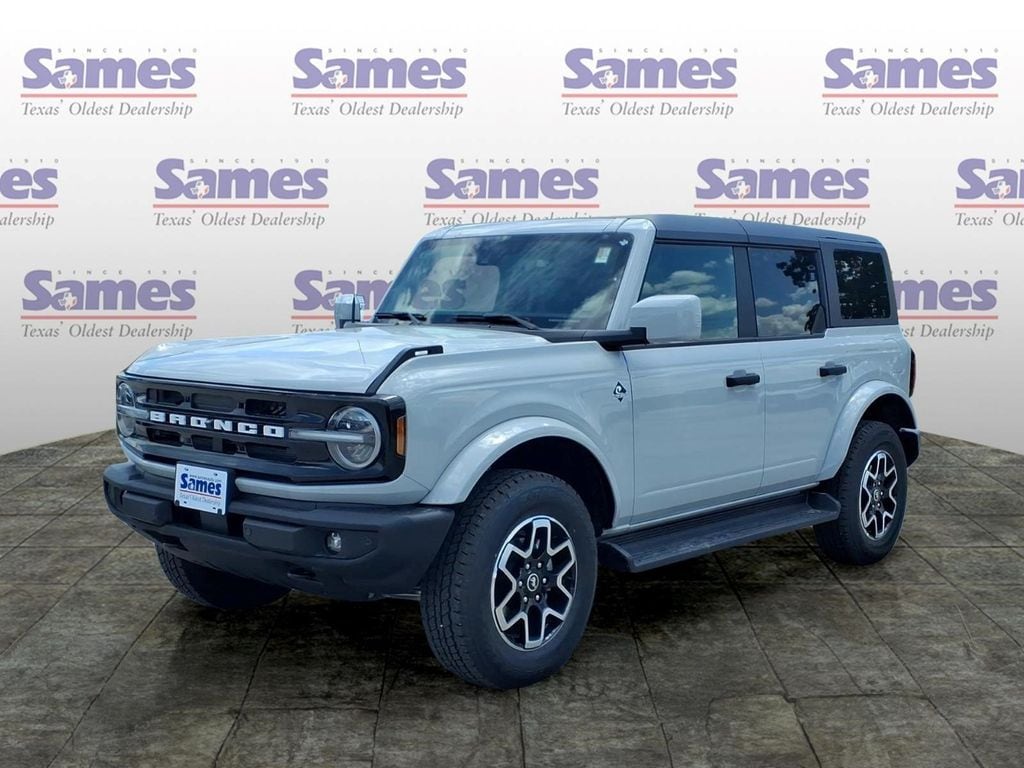 New 2026 Ford Bronco Outer Banks SUV