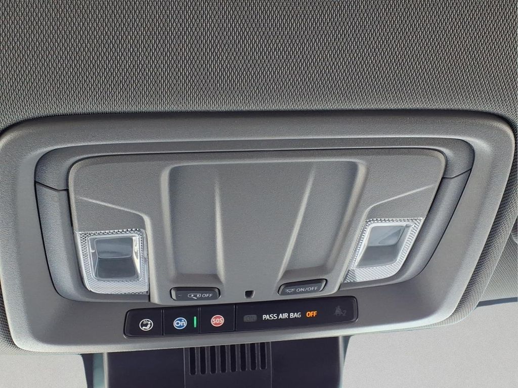 2024 GMC Sierra 1500 SLT - Photo 27