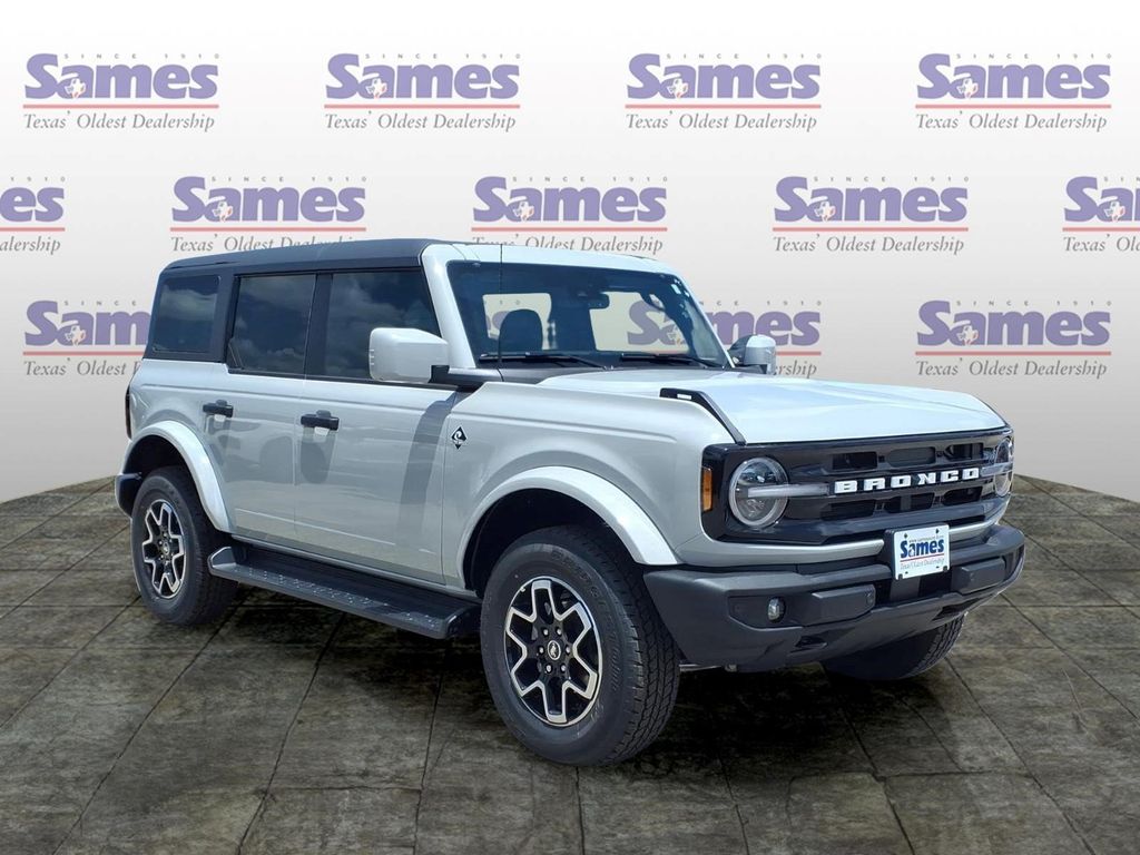 New 2026 Ford Bronco Outer Banks
