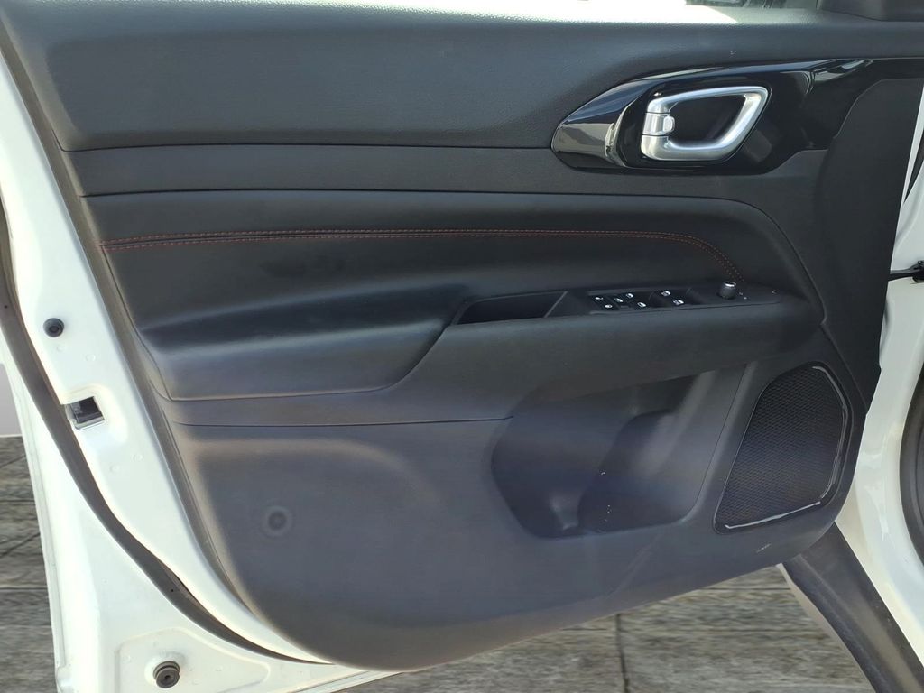 2025 Jeep Compass Trailhawk - Photo 12