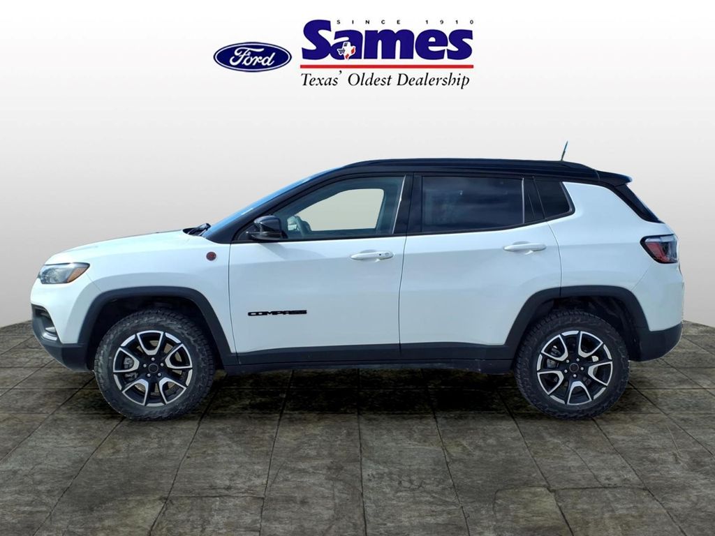 2025 Jeep Compass Trailhawk - Photo 6