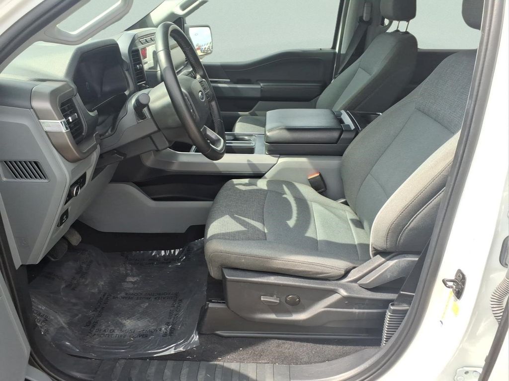 Photo 11