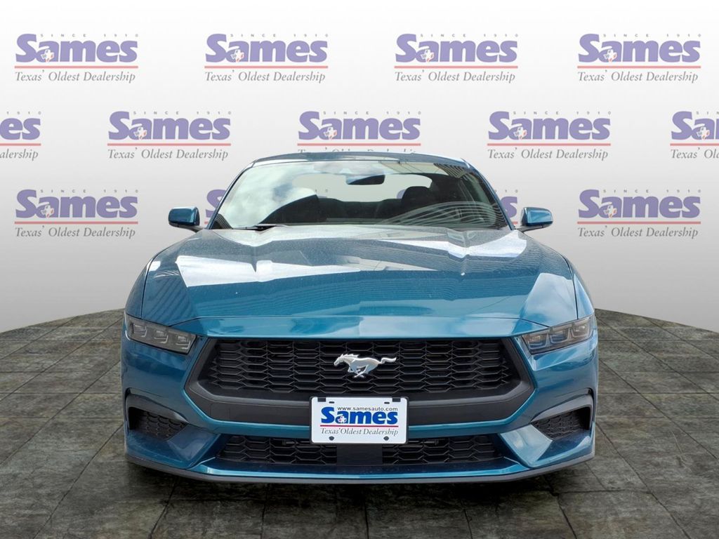 2026 Ford Mustang EcoBoost Fastback - Photo 2