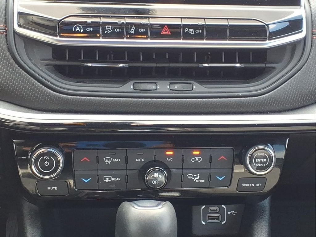 2025 Jeep Compass Trailhawk - Photo 17
