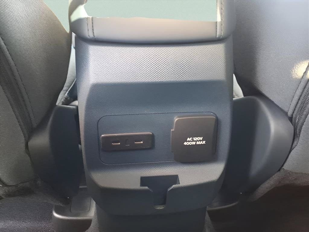 2025 Ford Maverick XLT - Photo 11