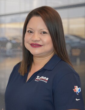 Staff member Maria Velasquez from ID_af8f09