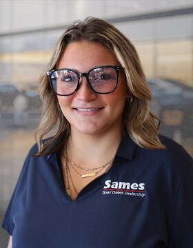 Staff member Dani Worely from ID_1f10b5
