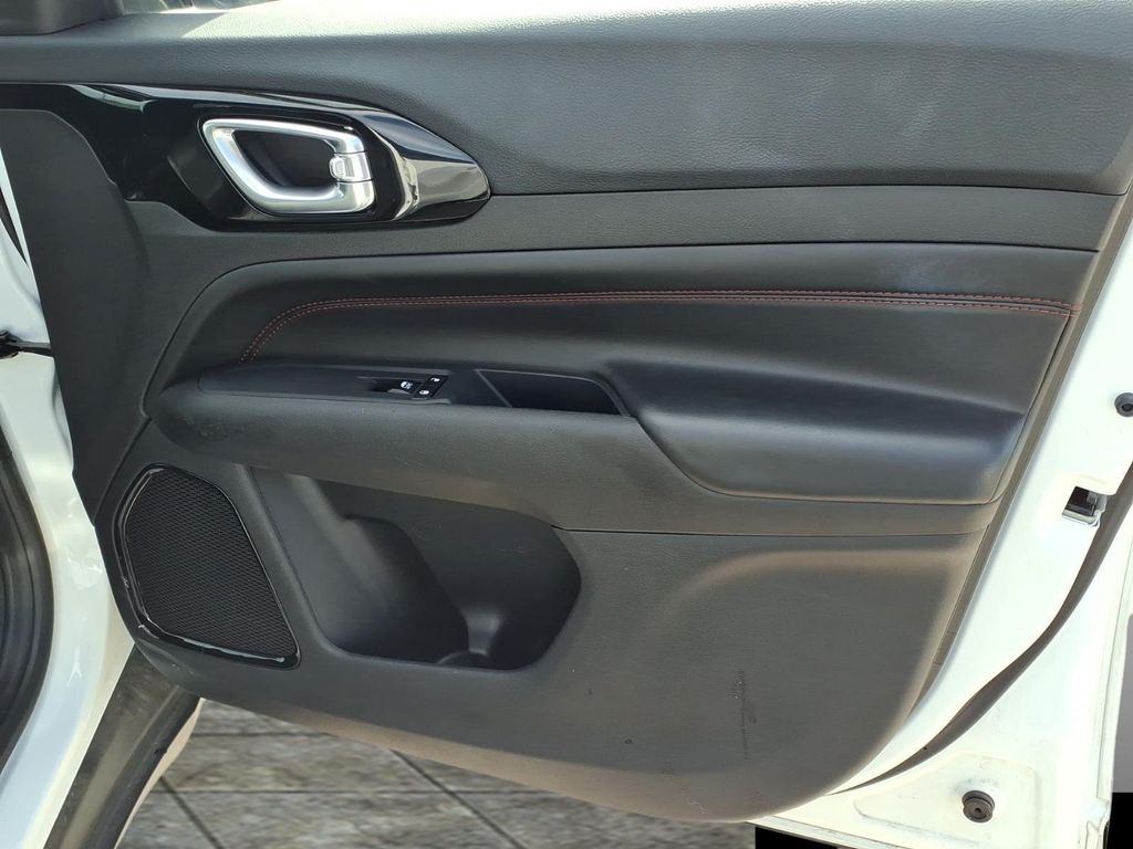 2025 Jeep Compass Trailhawk - Photo 10