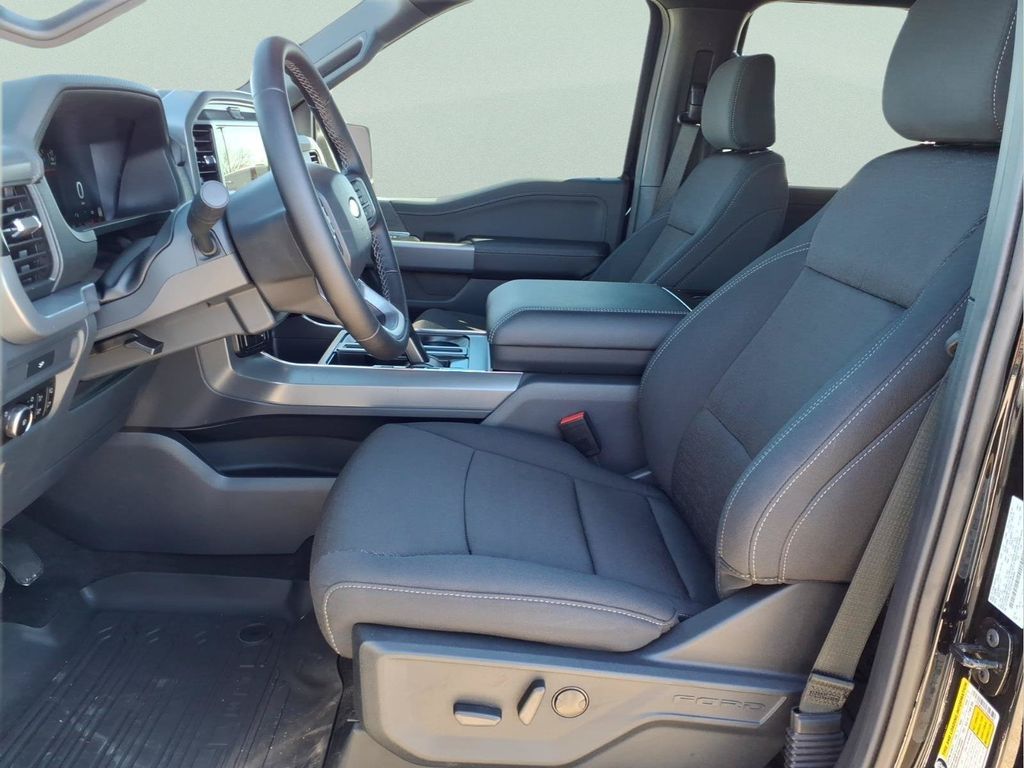 2026 Ford F-150 XLT - Photo 9