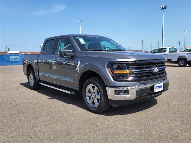 2025 Ford F-150 XLT photo 2