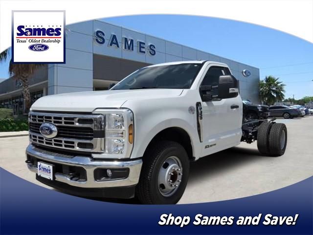 2026 Ford F-350 Super Duty Chassis Cab XL