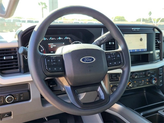 2026 Ford F-250 Super Duty XLT - Photo 2