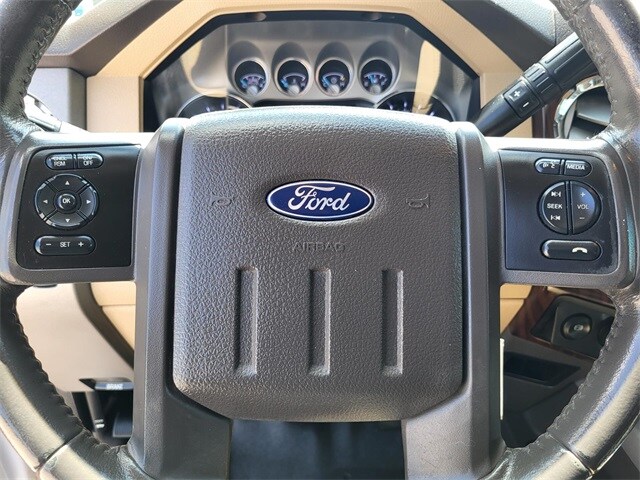 2016 Ford F-350 Lariat photo 2