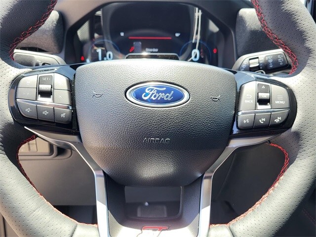 2025 Ford Explorer ST photo 2