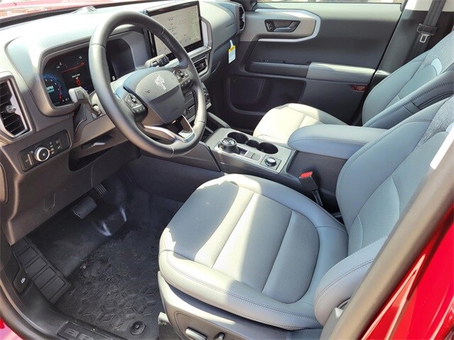 2025 Ford Bronco Sport Badlands photo 2