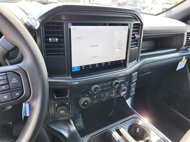 2025 Ford F-150 STX photo 4