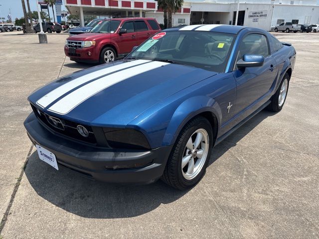 2008 Ford Mustang V6 Deluxe's photo
