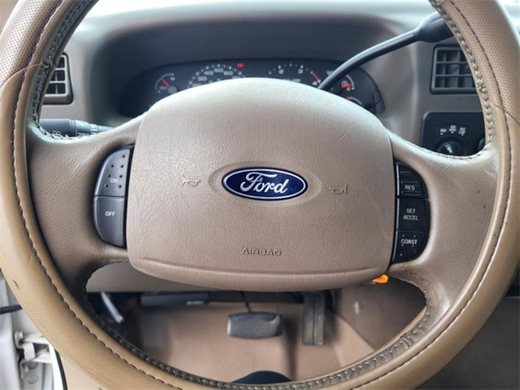 Used 2003 Ford F-250SD XLT Truck