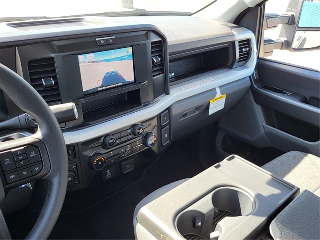 2026 Ford F-350 XL photo 4