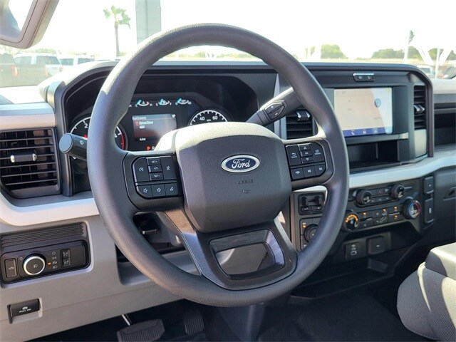 2026 Ford F-350 XL photo 2